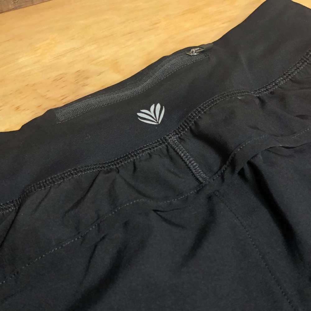 Forever 21 active utility shorts XS Women’s